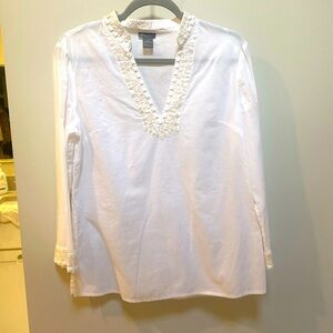 Ann Taylor white cotton tunic top.